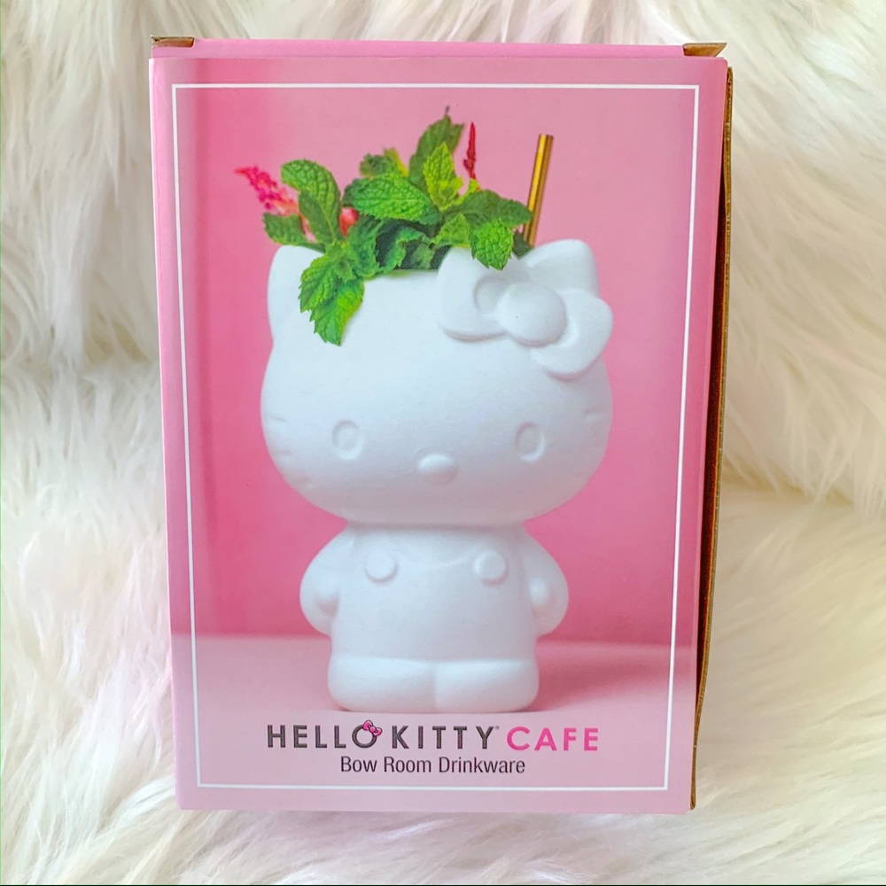 ‼️SOLD‼️Hello Kitty Cafe exclusive tiki mug